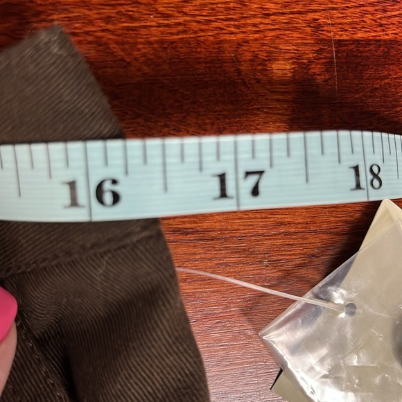 Studio Works Womens Shorts 14 Chocolate Zip/Button Close Pockets Cotton/Poly NWT - Picture 10 of 14